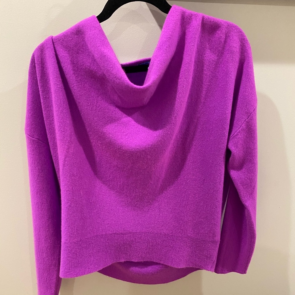 100% Cashmere Antonio Melani sweater (fuchsia)